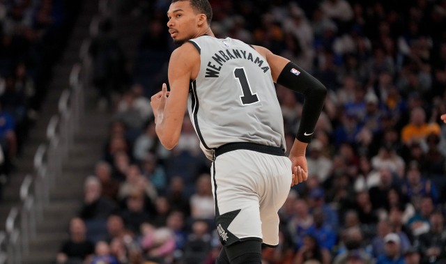 博鱼体育登录入口-好消息！Shams：文班X光检查结果为阴性 马刺预计其伤势并不严重